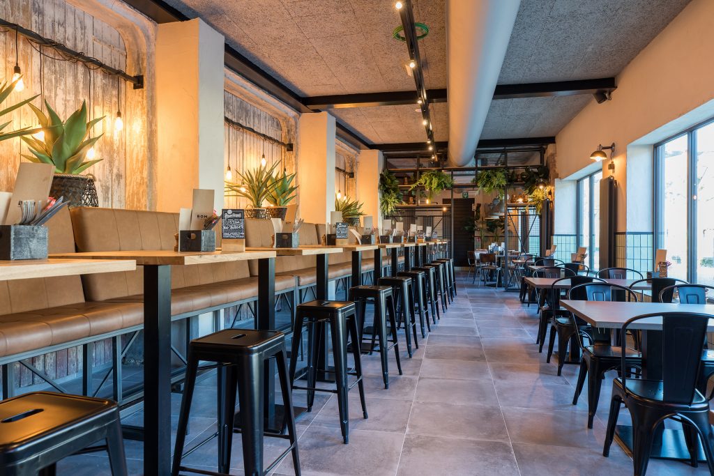 restaurant inrichting industrieel midden prijssegment